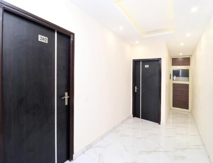 Hotel Wisteria -Main Highway Hotel Zirakpur Exterior foto