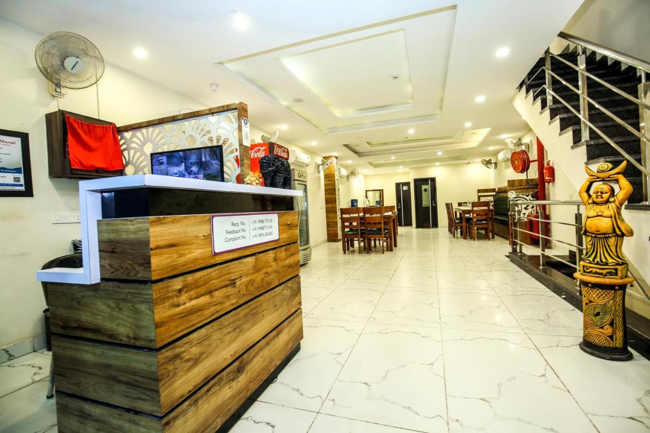 Hotel Wisteria -Main Highway Hotel Zirakpur Exterior foto